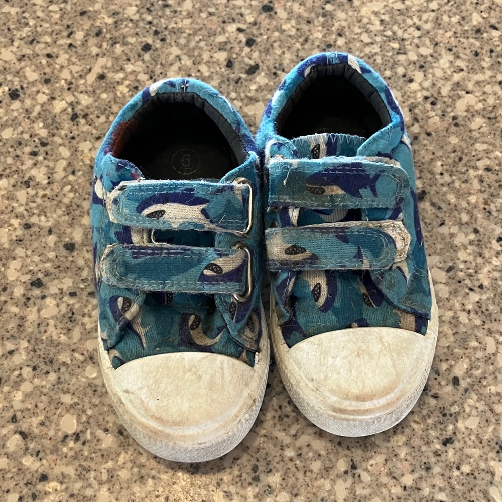 Shark Patterned Kids Sneakers